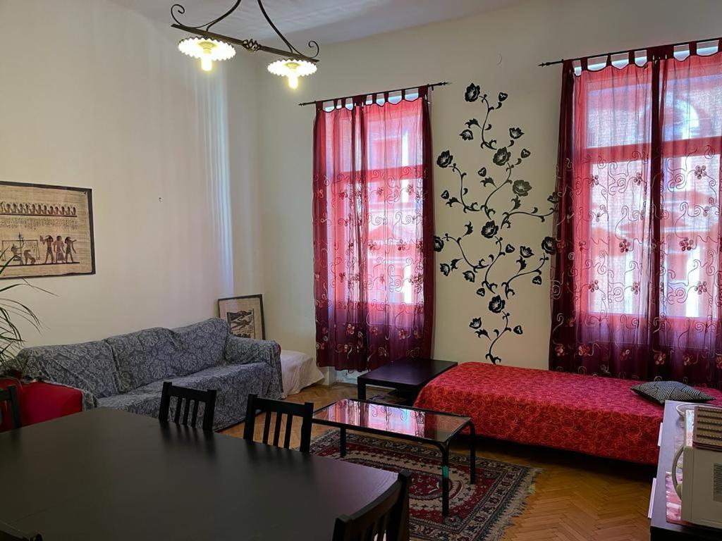 Anna 2 Bedrooms 2 Bathrooms 6 Bikes بودابست المظهر الخارجي الصورة